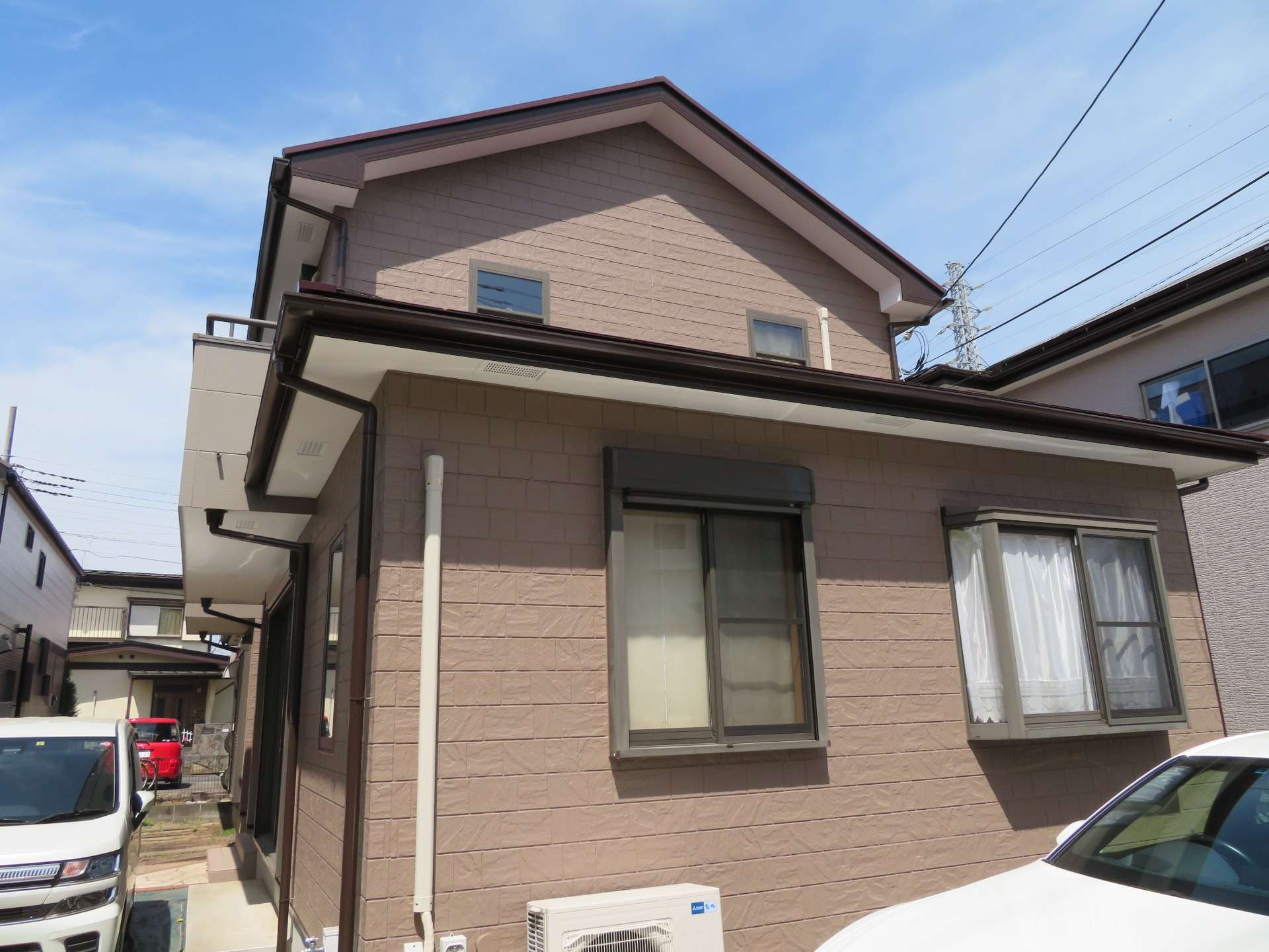 相模原市のM様邸で外壁塗装・屋根塗装工事ビフォーアフターです。弊社では相模原市を中心に町田市・八王子市のお客様を工事させていただいております。