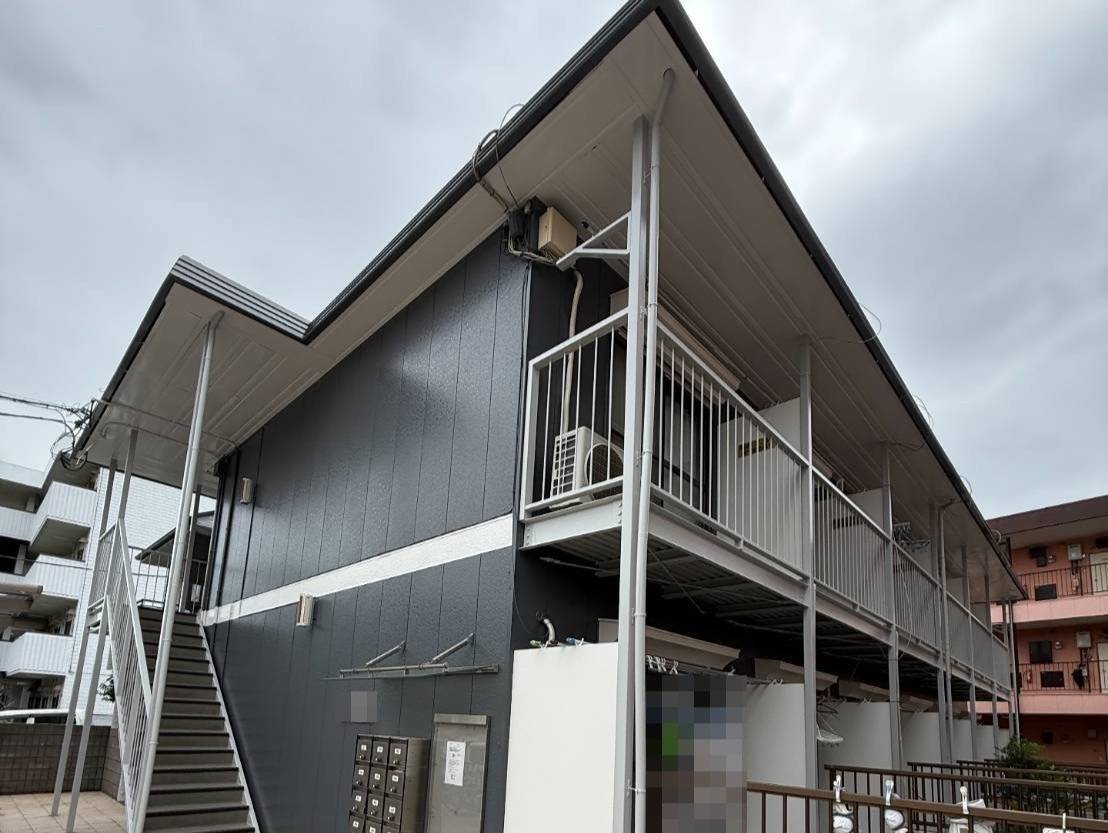 八王子市のI様F・H集合住宅、外壁リフレッシュ工事、本日の作業内容は足場の解体です。