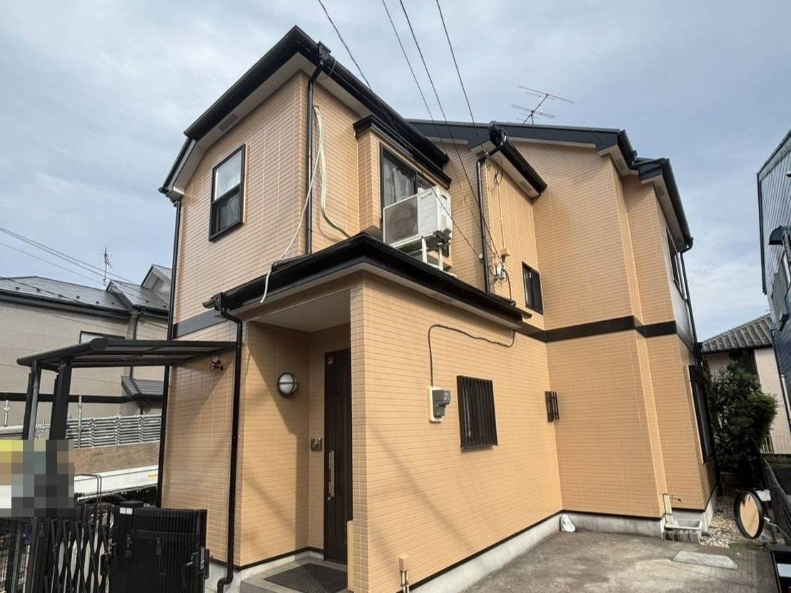 相模原市のK様邸、外壁塗装・屋根塗装工事、本日の作業内容は足場の解体です。